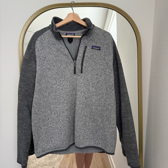 Other - Grey men's Patagonia half zip jacket